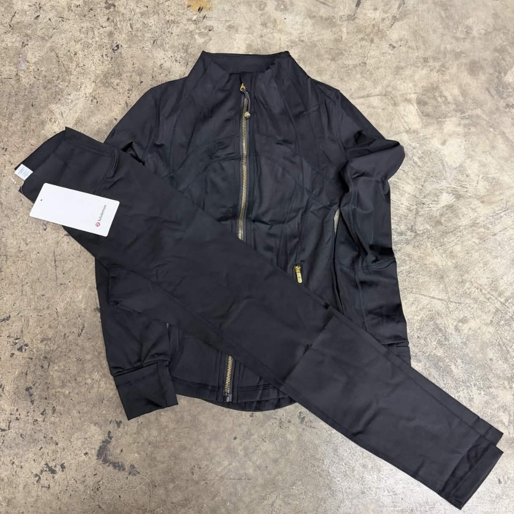 Womens Lululemon Athletica Black Or Pink Sizes 6 And 4 Jacket With Gold Zipper